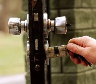 Lock Key Store Tampa, FL 813-703-8700 Lock Key Store Tampa, FL 813-703-8700 - 13-Re-Key-Locks